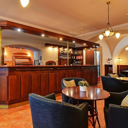 Alexander Hotel Stříbro Buitenkant foto