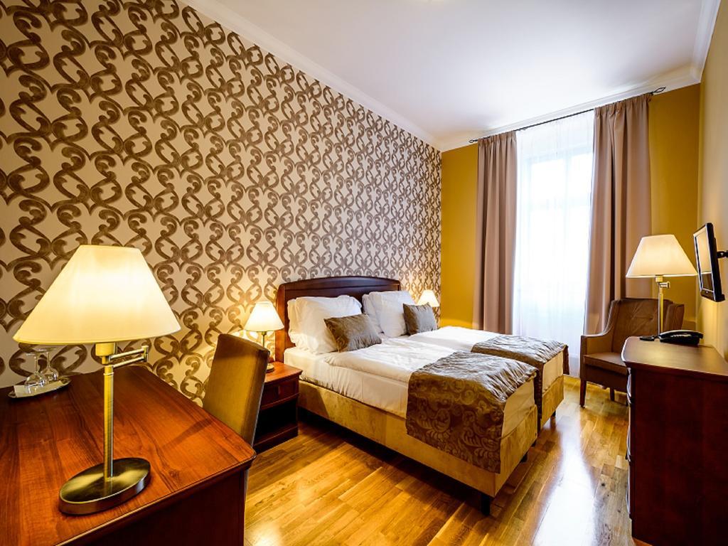 Alexander Hotel Stříbro Kamer foto