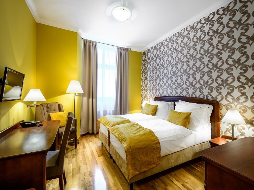 Alexander Hotel Stříbro Kamer foto