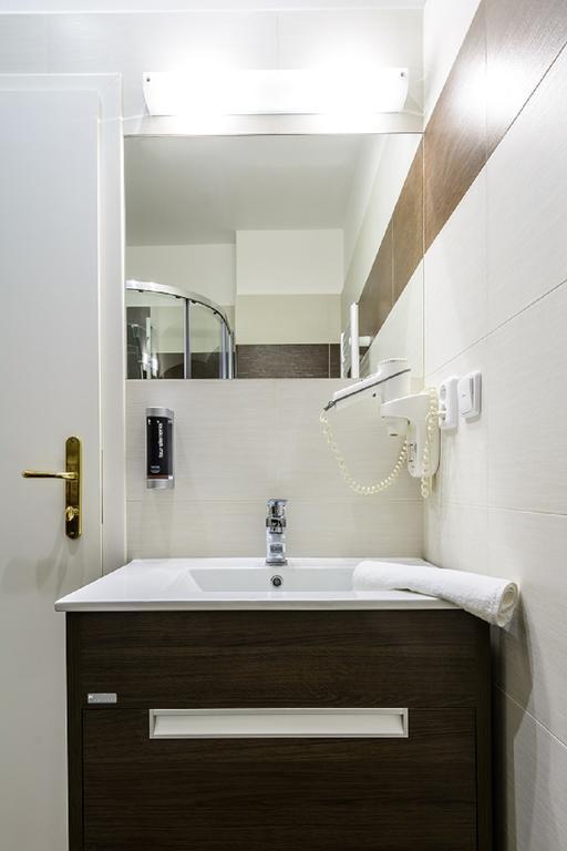 Alexander Hotel Stříbro Kamer foto