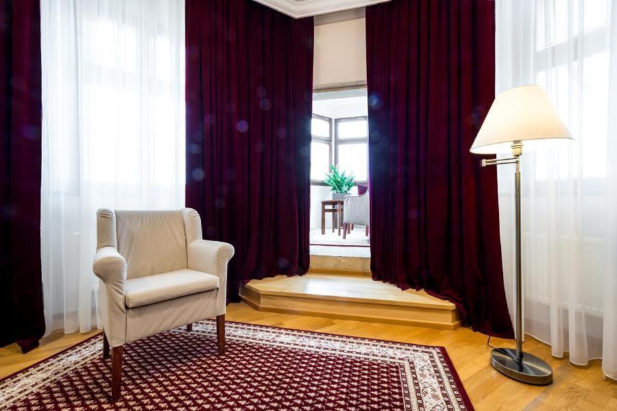 Alexander Hotel Stříbro Buitenkant foto