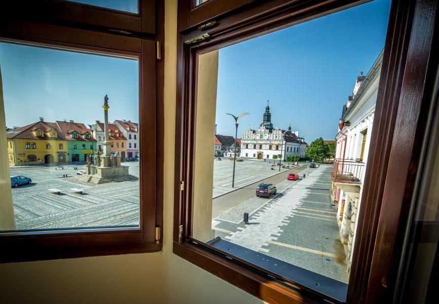 Alexander Hotel Stříbro Buitenkant foto
