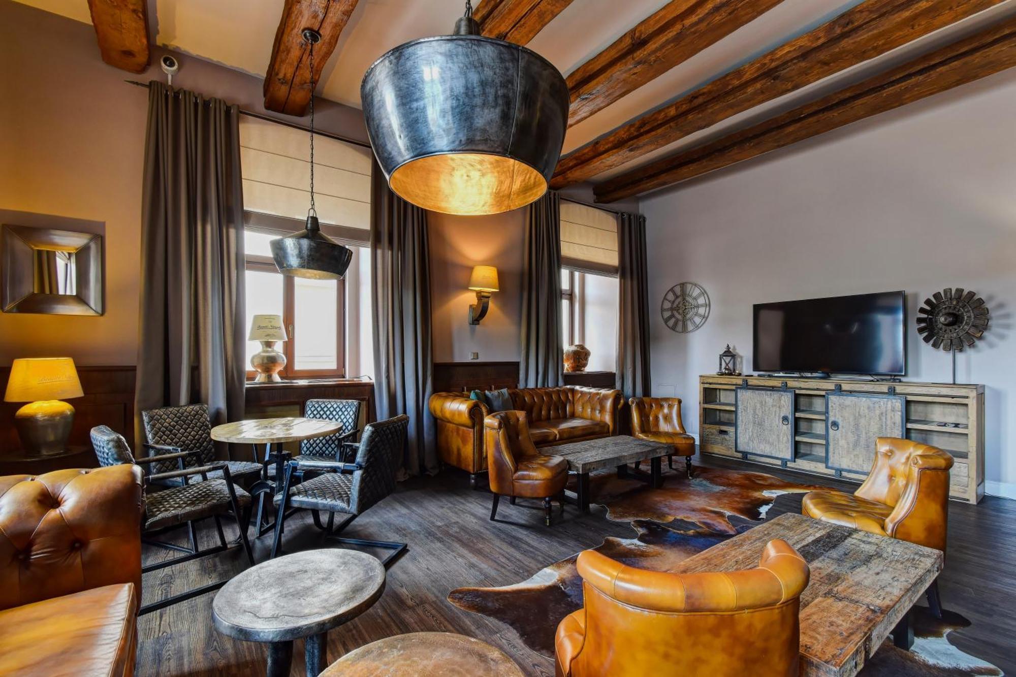 Alexander Hotel Stříbro Buitenkant foto