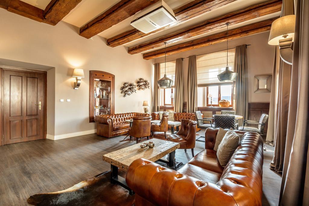 Alexander Hotel Stříbro Buitenkant foto