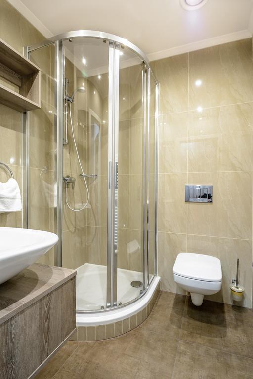 Alexander Hotel Stříbro Buitenkant foto